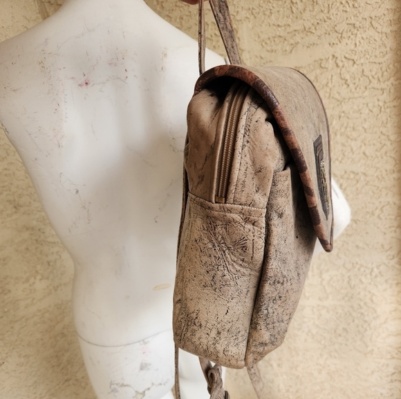 PAT SMILEY COLLECTION SUPER SOFT LEATHER BACKPACK - Picture 5 of 16